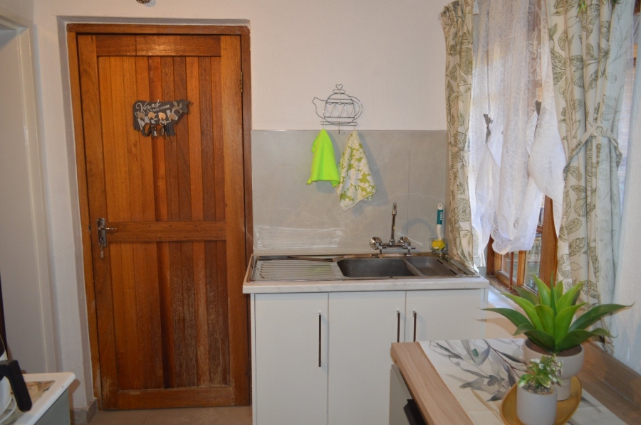 5 Bedroom Property for Sale in Wilkoppies North West
